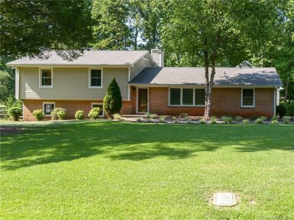 9710 Forest Drive sold home in Forest Acres, Charlotte, NC