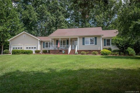 108 Carabelle Circle
