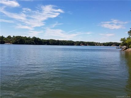 140 Island View Road