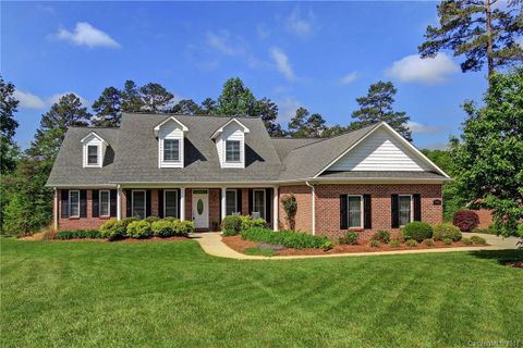 181 Howard Pond Loop