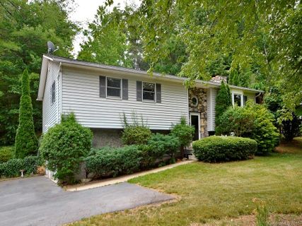 93 Twin Lakes Drive