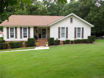 8124 Nathanael Greene Lane