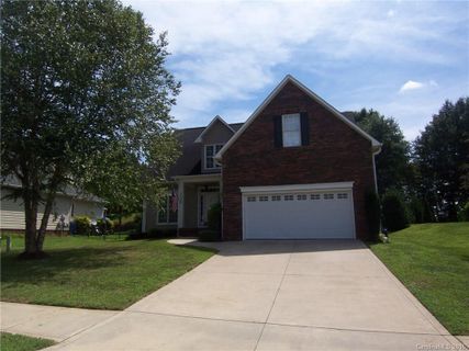 1330 Moonshadow Lane