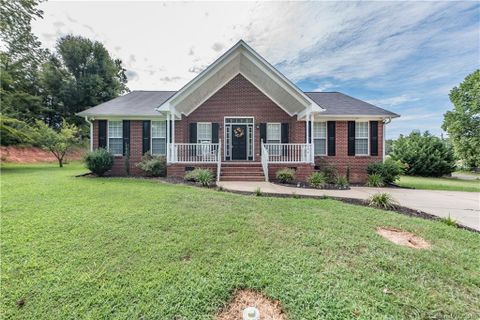204 Victoria Circle