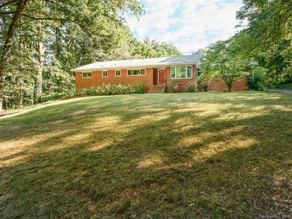 1327 Burtonwood Circle