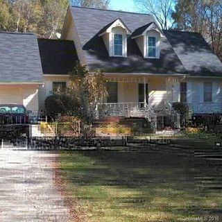 1748 Elmwood Drive