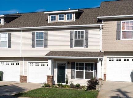 18 Torrington Avenue 28