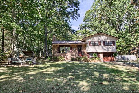 17 Palatka Street sold home in Mountain Heights, Arden, NC
