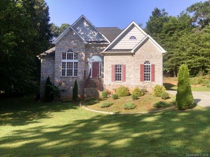 2033 Lynmore Drive