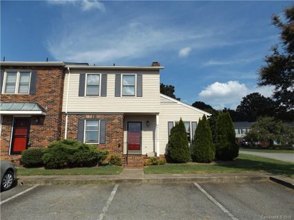 2705 North Center Street 43