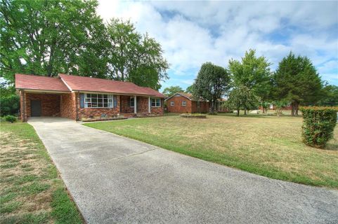 1615 Amber Lane