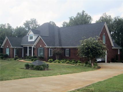 2532 Carriage Lane