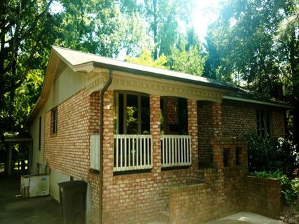 214 Fieldstone Circle