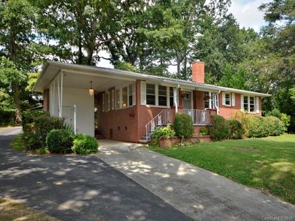 915 W Blue Ridge Road