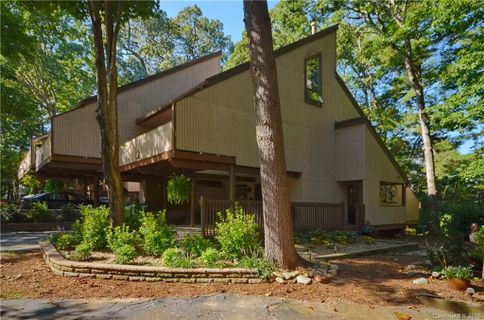 33 Maple Ridge Lane