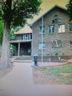 319 Shore Drive