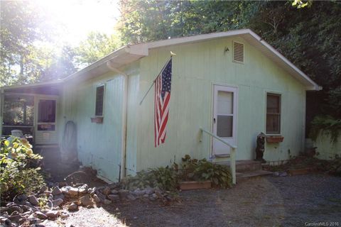11 Canopy Lane sold home in Lakey Gap Acres, Black Mountain, NC