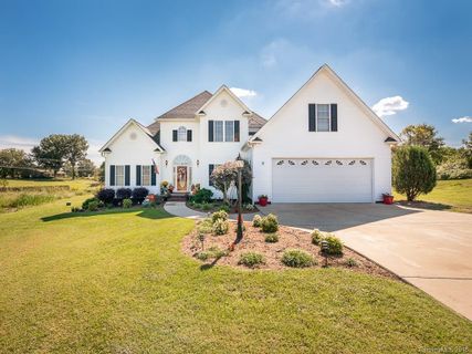 1901 Redwood Drive