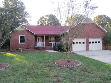 8270 Scarlet Oak Court