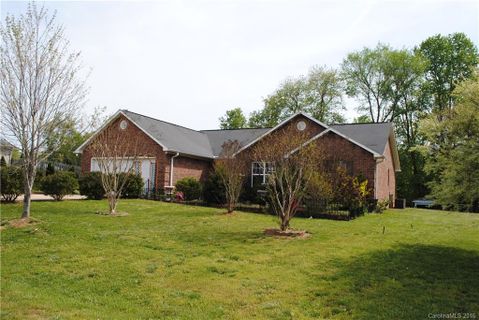 1405 Julius Drive