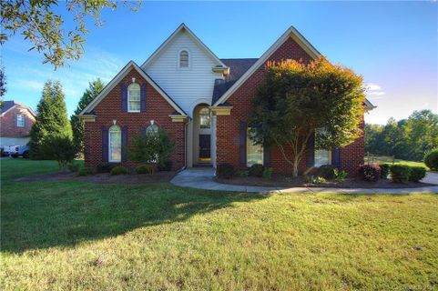 6211 Robin Hollow Drive