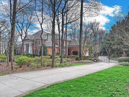 7300 Governors Hill Lane
