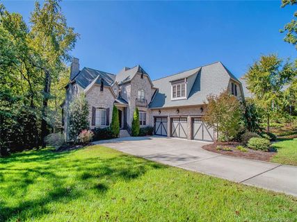 712 Mayfield Court