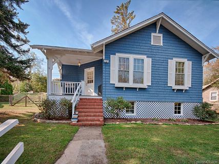 12 Thomson Avenue sold home in Fibreville-Skyland Terrace, Canton, NC