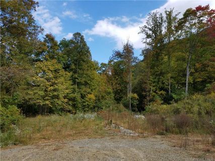 267 Inglewood Cove Road sold home in Country Place of Waynesville, Waynesville, NC