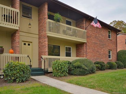 101 Oakwood Place 2