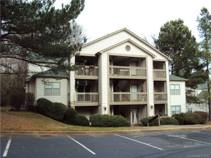 1052 Churchill Downs Court B