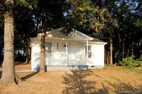 2550 Hemphill Street