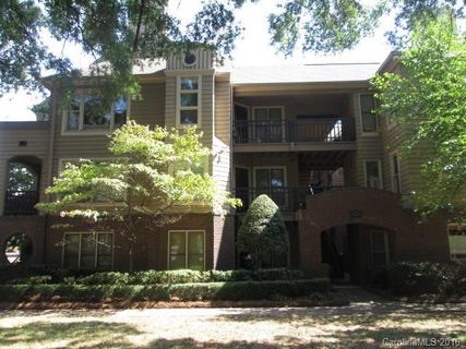 1109 Morehead Street 18