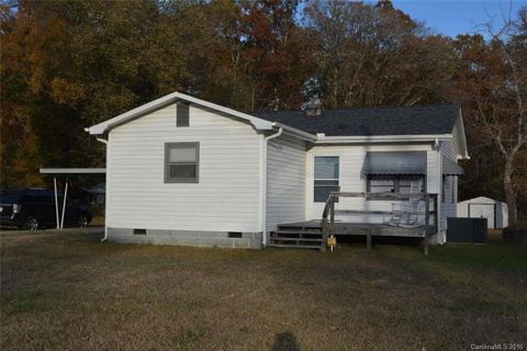 1239 Mount Holly Road sold home in Oak Grove, Rock Hill, SC