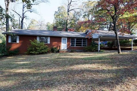 142 Pinehurst Lane