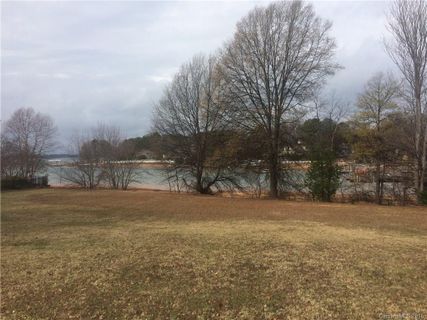 21109 Lakeview Circle 16&17