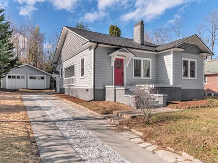 921 N Main Street 46-47 sold home in Hyman Heights, Hendersonville, NC