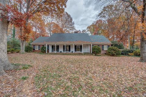 3618 Country Club Drive