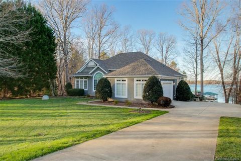 4560 Long Cove Drive 17