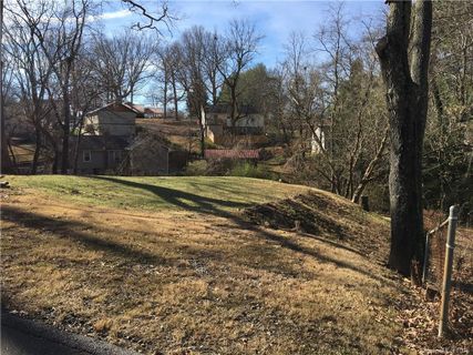 24 Plemmons Street sold home in Smith Lands, Asheville, NC