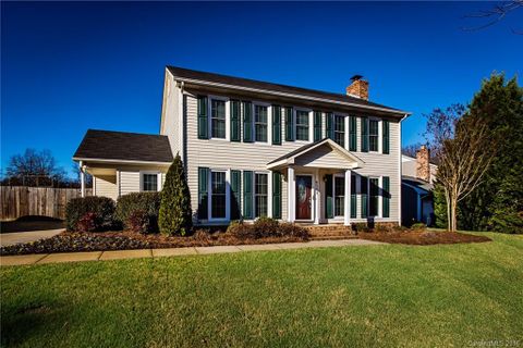 6501 Porterfield Road sold home in Woodcreek, Charlotte, NC