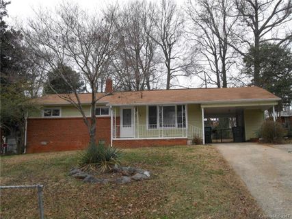 827 Wilbrown Circle sold home in Homestead Park, Charlotte, NC