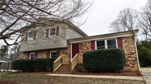 304 Buckskin Drive