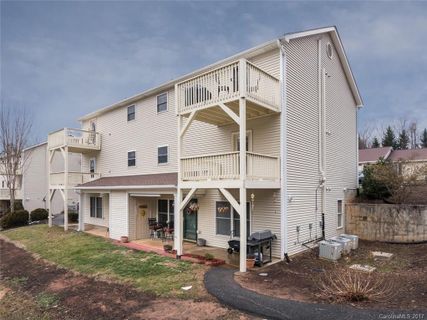 11 Krista Circle E