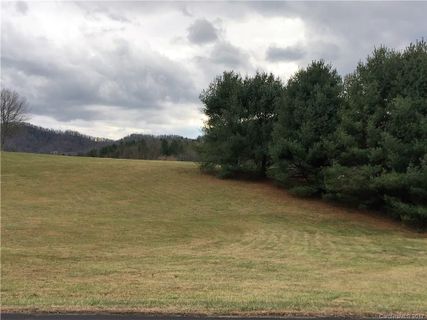 10 Hillcrest Circle