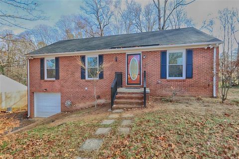 1940 Elmwood Drive
