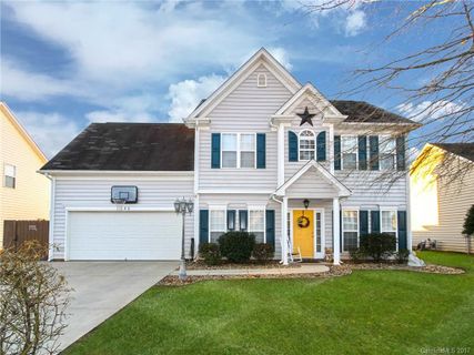 180 Everett Park Drive sold home in Bluffs At Tall Oaks, Mooresville, NC