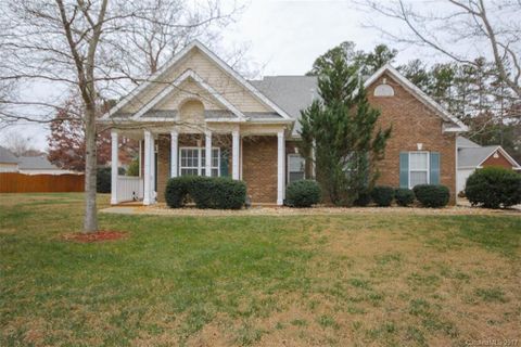 8712 Great Pine Lane sold home in Hambright Woods, Huntersville, NC
