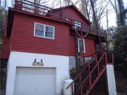 116 Lower Bat Cave Drive sold home in Bat Cave Manor, Bat Cave, NC