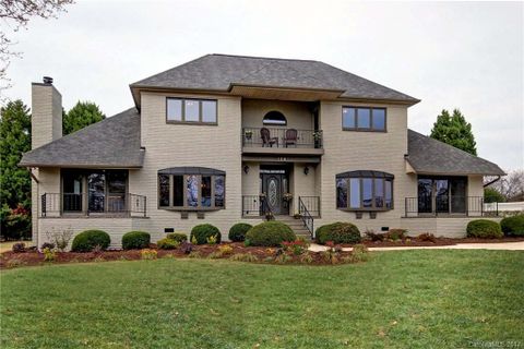 108 Voyager Way